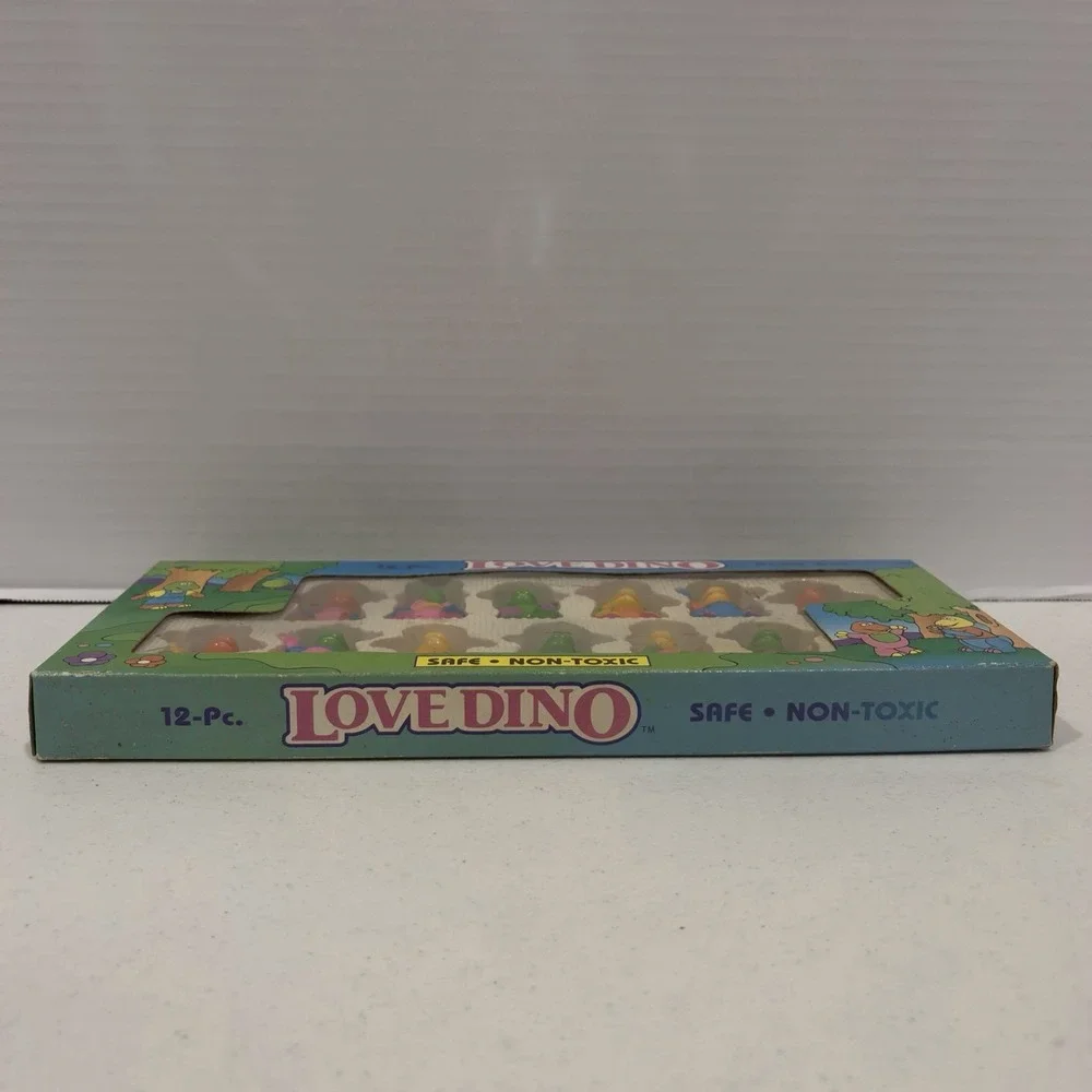Soma Vintage Love Dino Dinosaur Set of 12 Safe Non Toxic Play Figures 1993 NOS